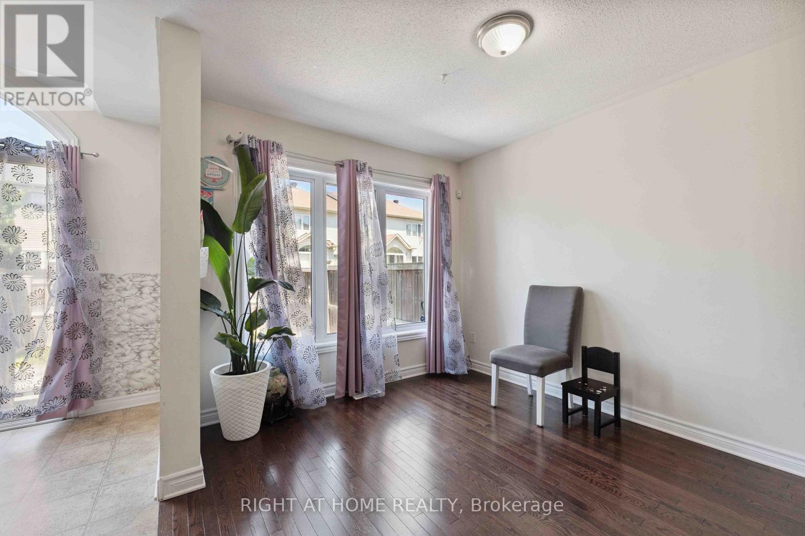 173 Garrity Crescent, Ottawa, Ontario  K2J 3T5 - Photo 6 - X12269811