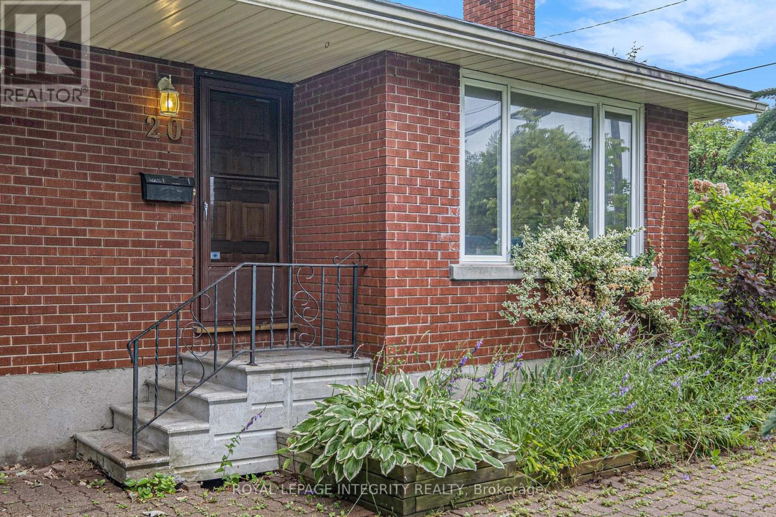 Property at 20 NEWHAVEN STREET image 2
