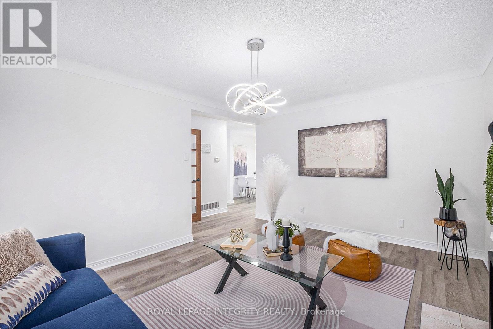20 Newhaven Street, Ottawa, Ontario  K2G 0X5 - Photo 6 - X12269842