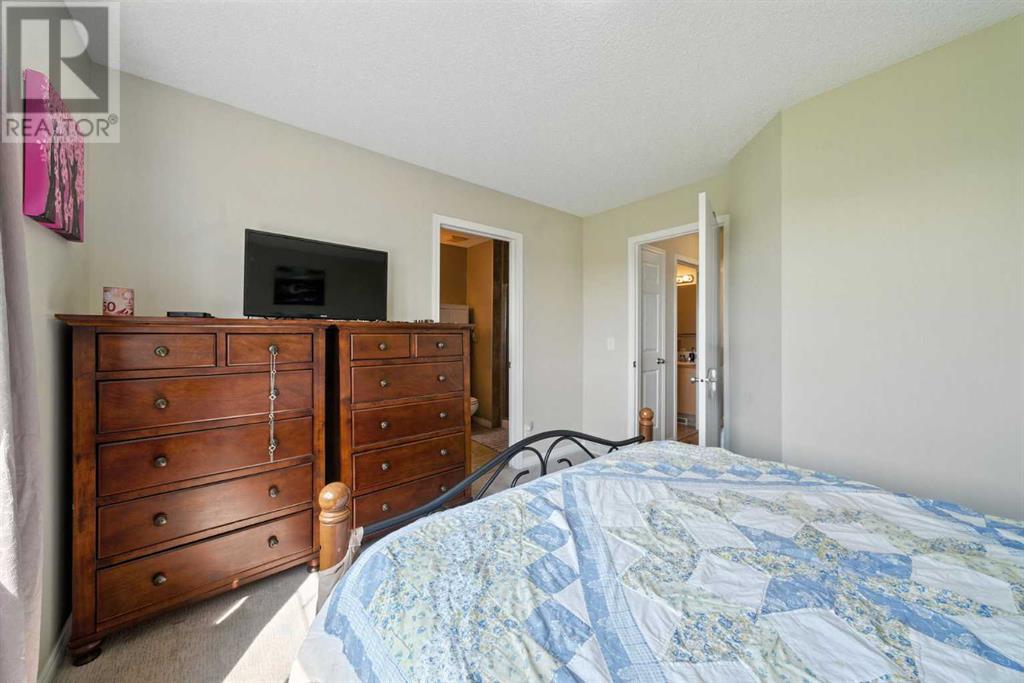 Property at 143 Copperfield Lane SE image 5