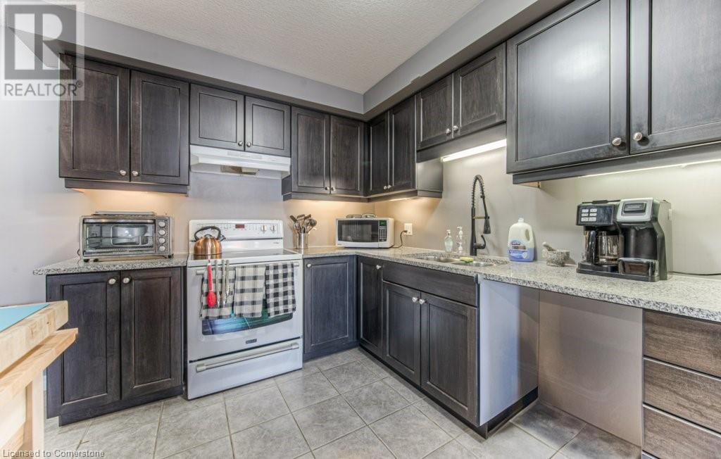 42 Eliza Avenue, Kitchener, Ontario  N2E 0B9 - Photo 16 - 40747912