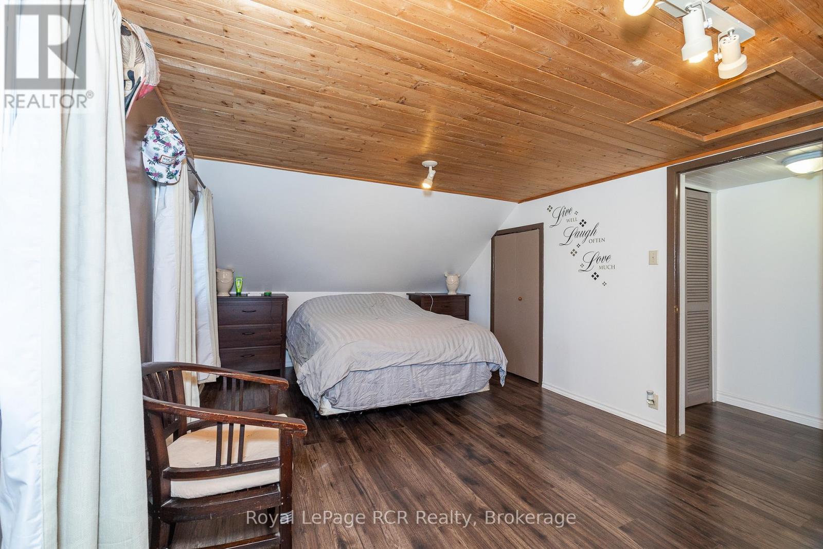 177569 Grey Rd 18 Road, Georgian Bluffs, Ontario  N4K 5N5 - Photo 36 - X12268326