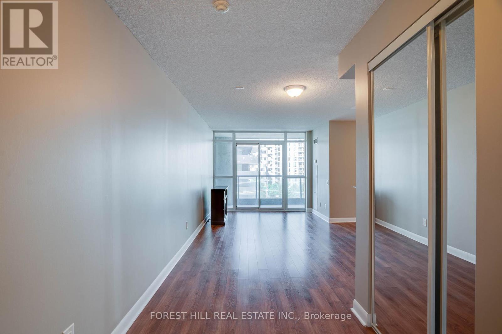 Property at 655 - 525 WILSON AVENUE image 4