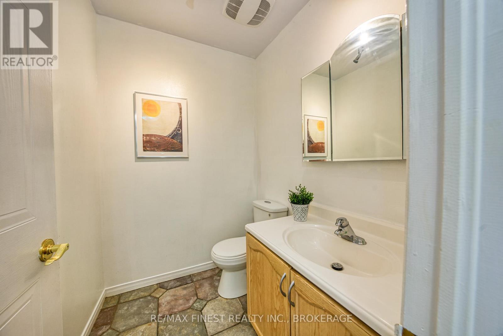 634 Fernmoor Drive, Kingston, Ontario  K7M 8K5 - Photo 16 - X12264934