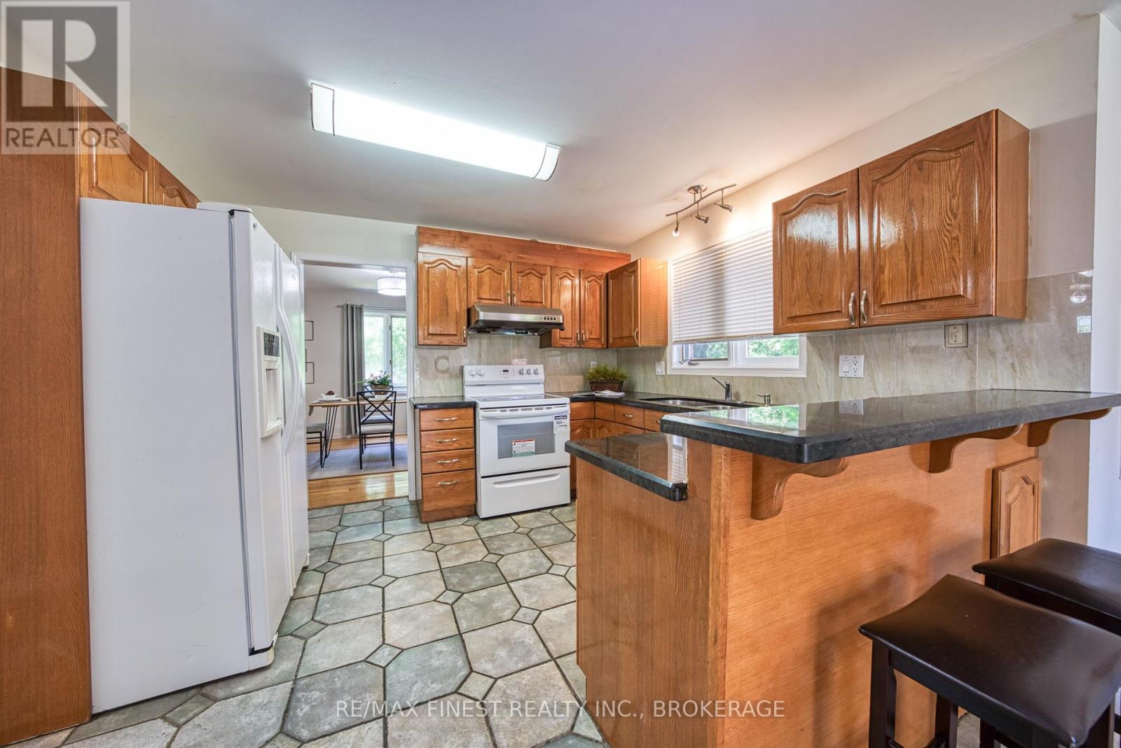 634 Fernmoor Drive, Kingston, Ontario  K7M 8K5 - Photo 10 - X12264934