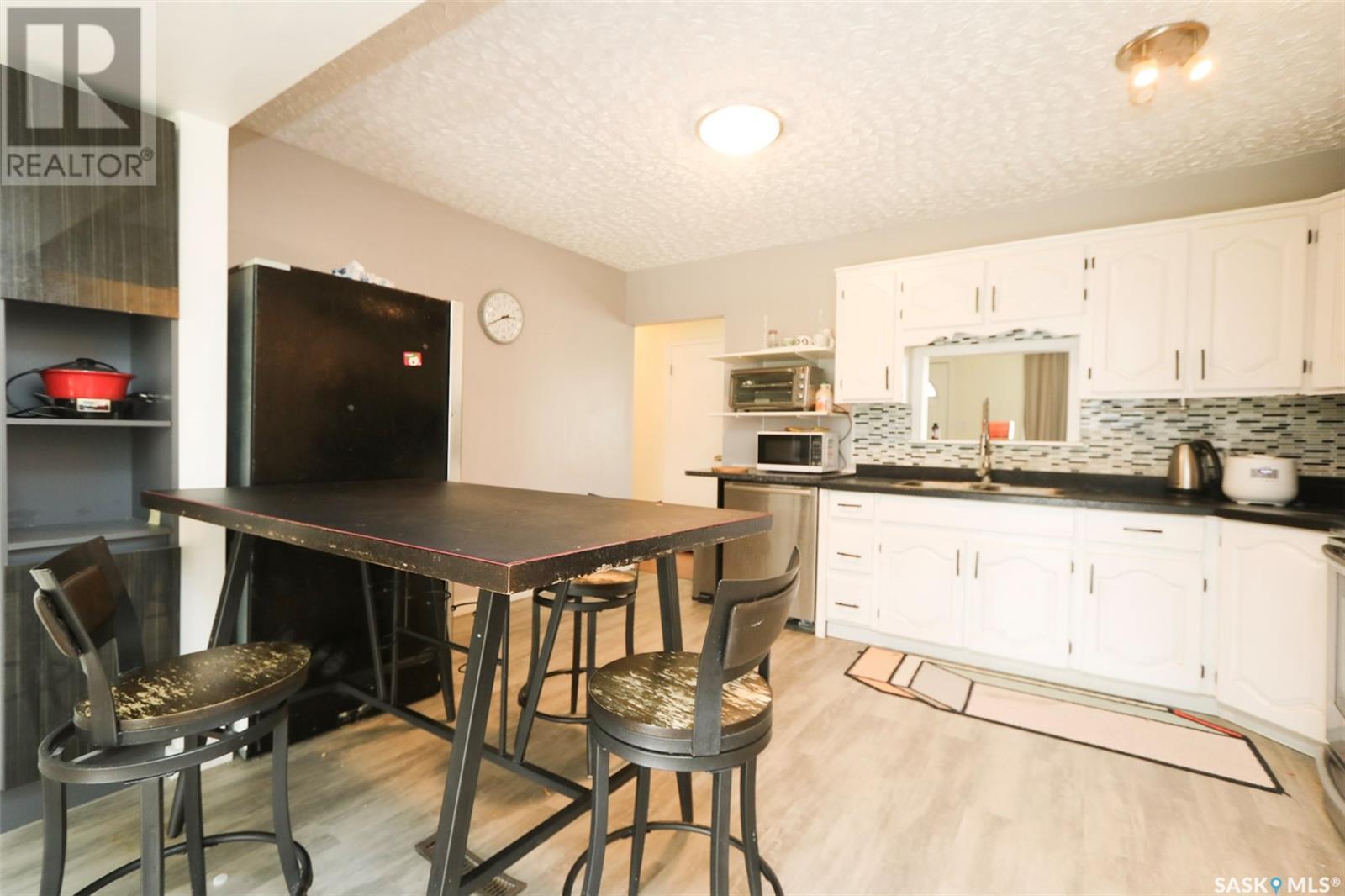 Property at 107 Third STREET NE image 3