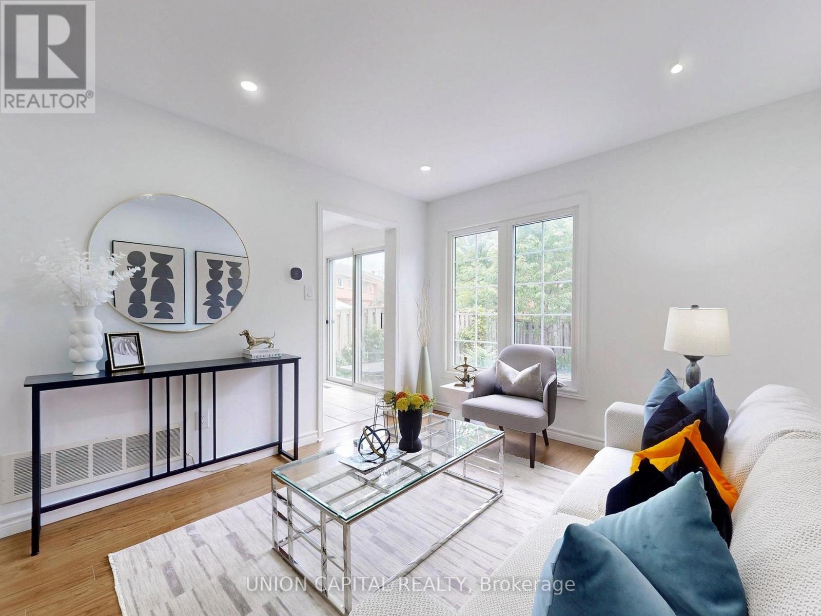 Property at 86 OLDHILL STREET image 4