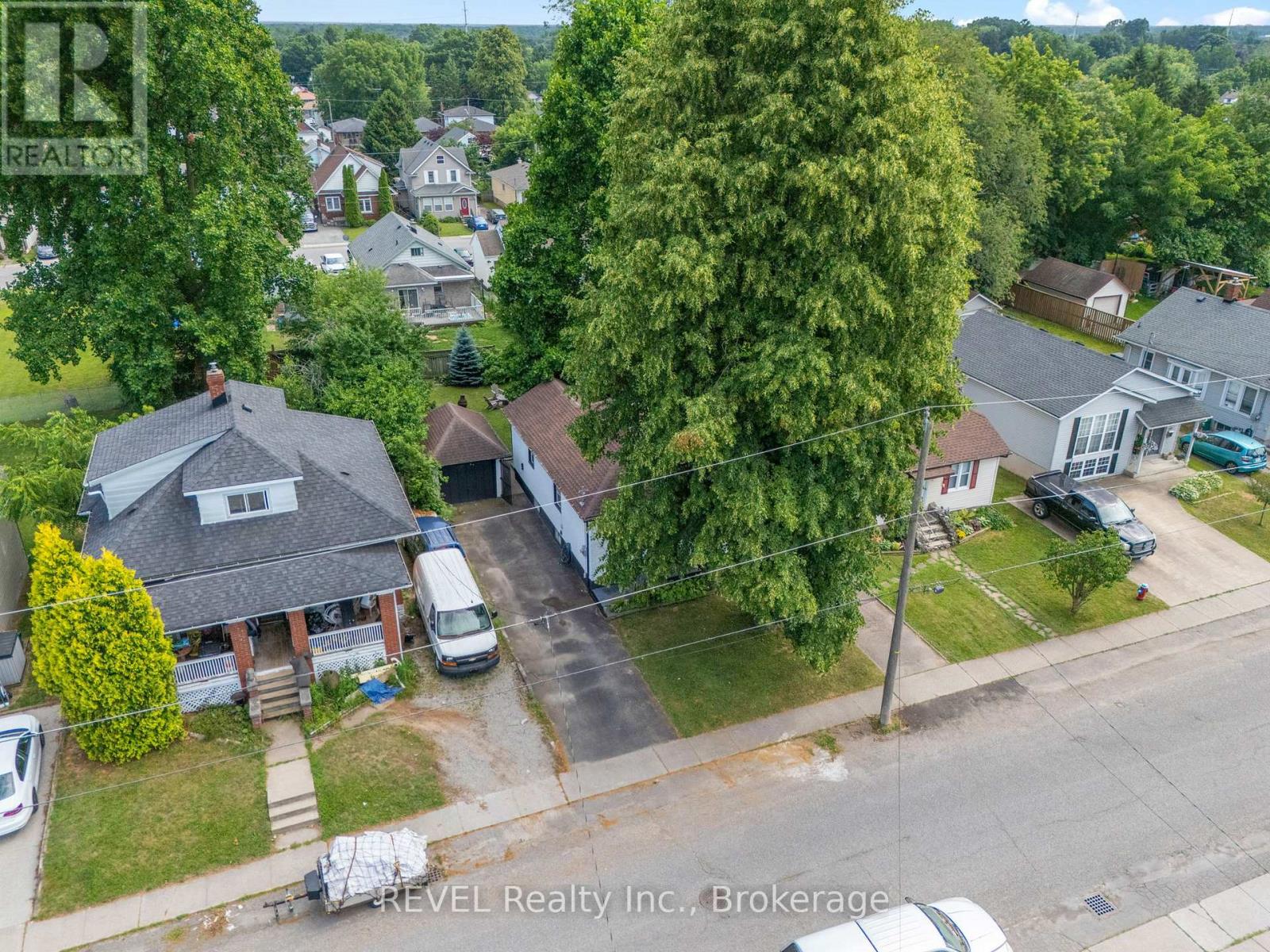 6344 Culp Street, Niagara Falls, Ontario  L2G 2C1 - Photo 33 - X12269883