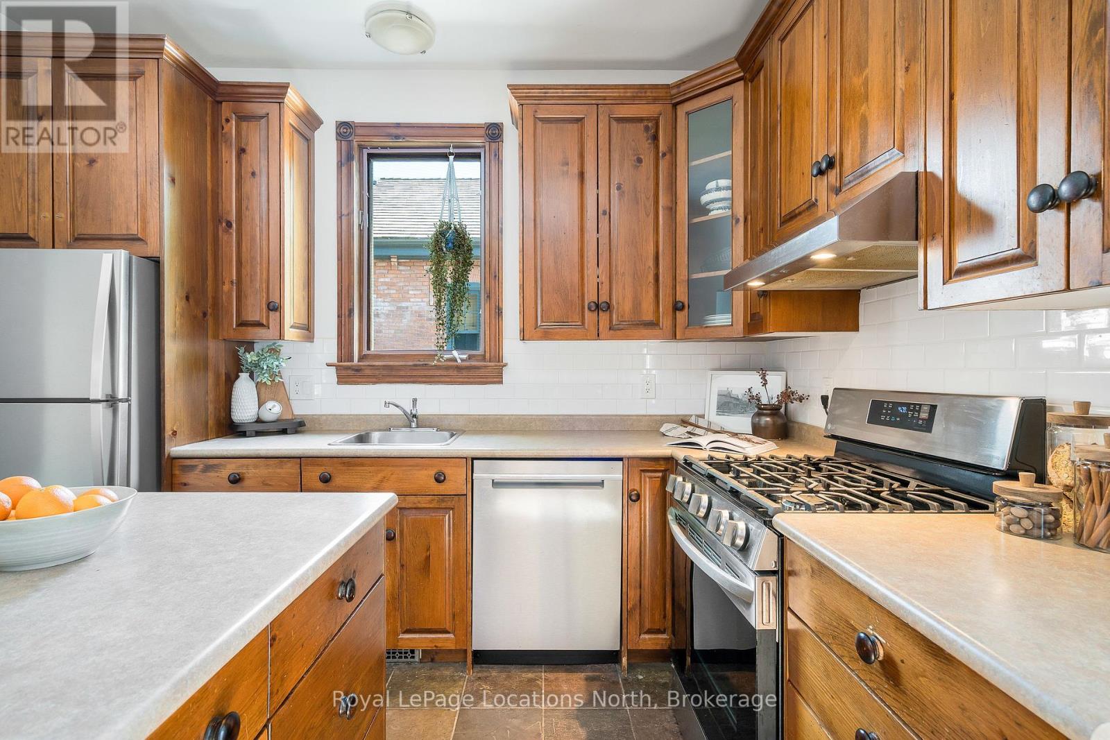 344 Birch Street, Collingwood, Ontario  L9Y 2V7 - Photo 14 - S12269853