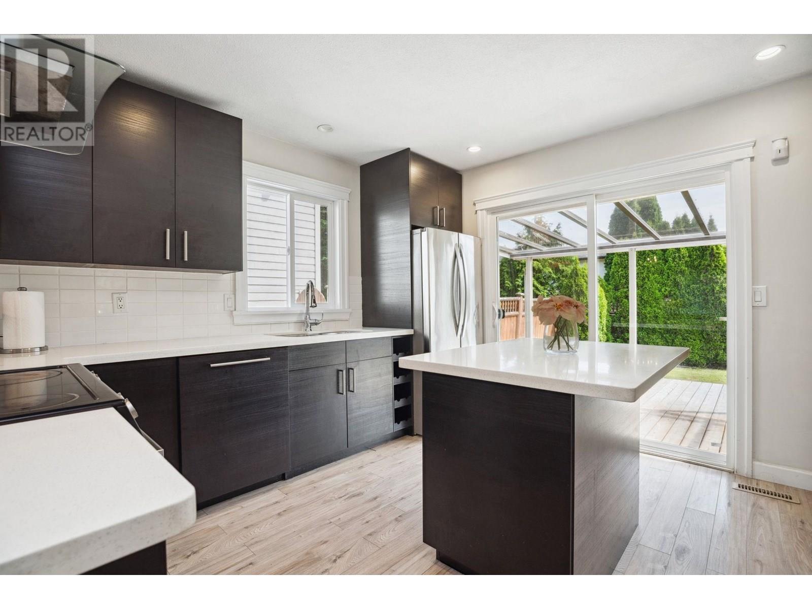 1163 Falcon Drive, Coquitlam, British Columbia V3E 2C2 - Photo 11 - R3024205