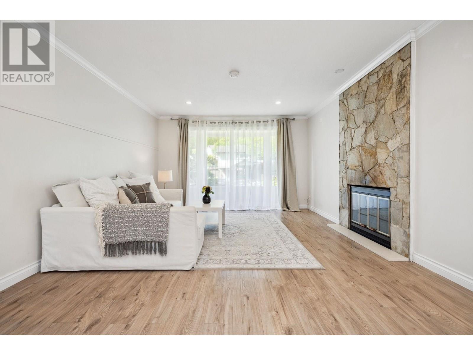 1163 Falcon Drive, Coquitlam, British Columbia V3E 2C2 - Photo 2 - R3024205