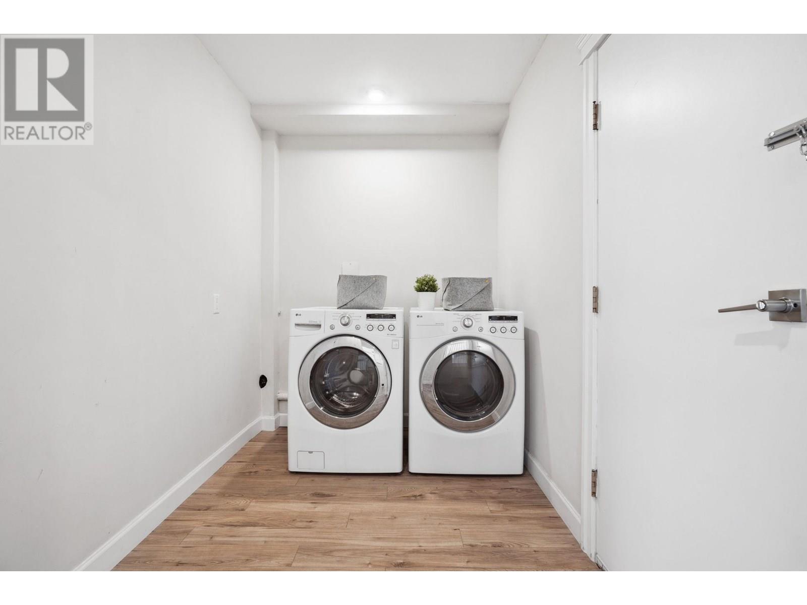 1163 Falcon Drive, Coquitlam, British Columbia V3E 2C2 - Photo 31 - R3024205