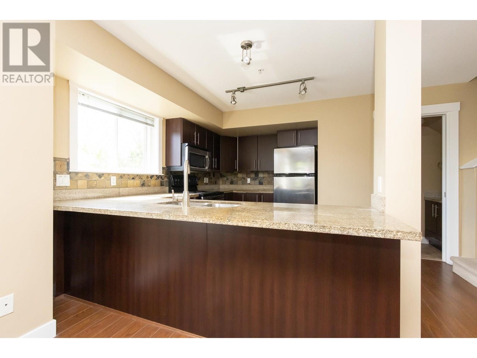 38 7428 14th Avenue, Burnaby, British Columbia  V3N 0C2 - Photo 9 - R3024217