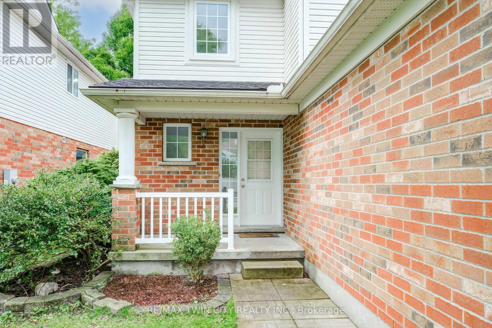 Property at 713 SILVERSMITH STREET image 3