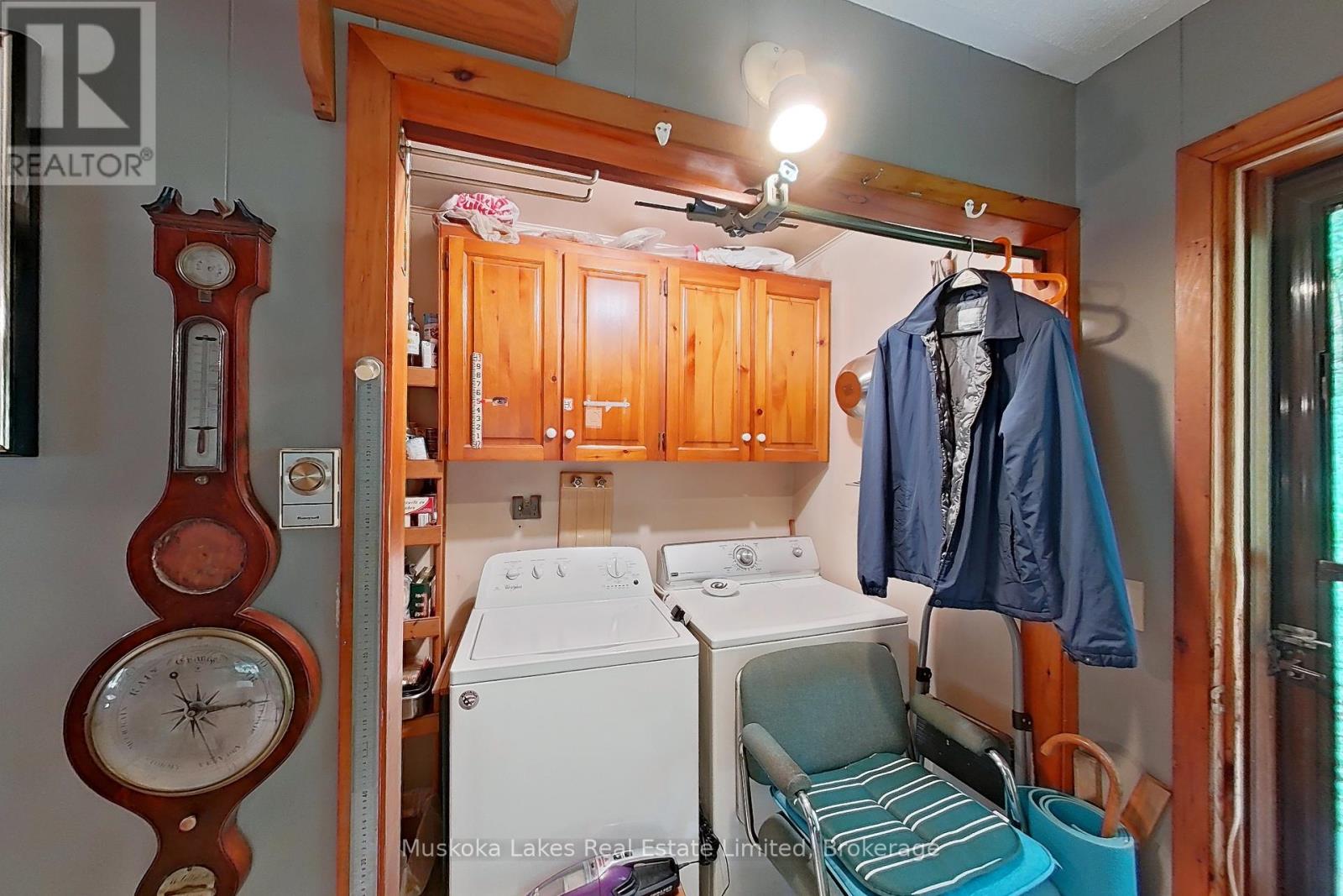 2065 Peninsula Road, Muskoka Lakes, Ontario  P0B 1G0 - Photo 4 - X12269890