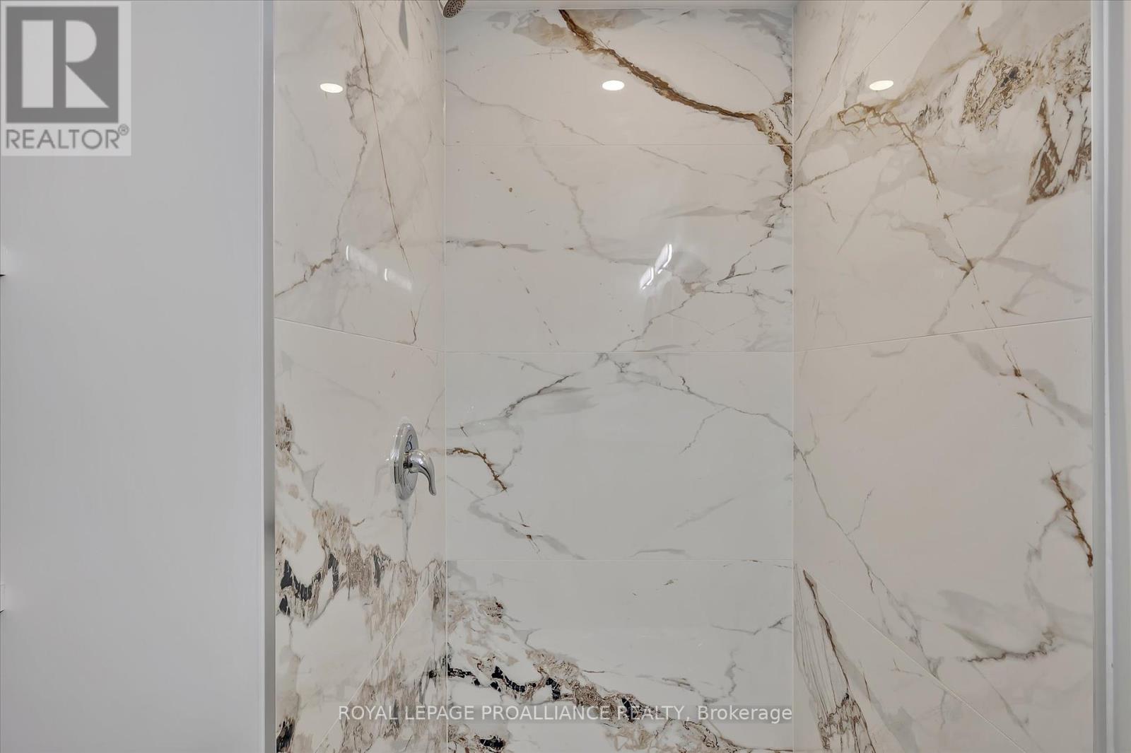 100 Reid Street, Kawartha Lakes, Ontario  K0M 1A0 - Photo 32 - X12269899