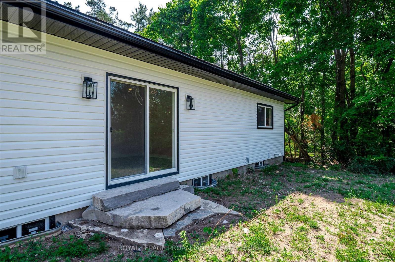 100 Reid Street, Kawartha Lakes, Ontario  K0M 1A0 - Photo 40 - X12269899