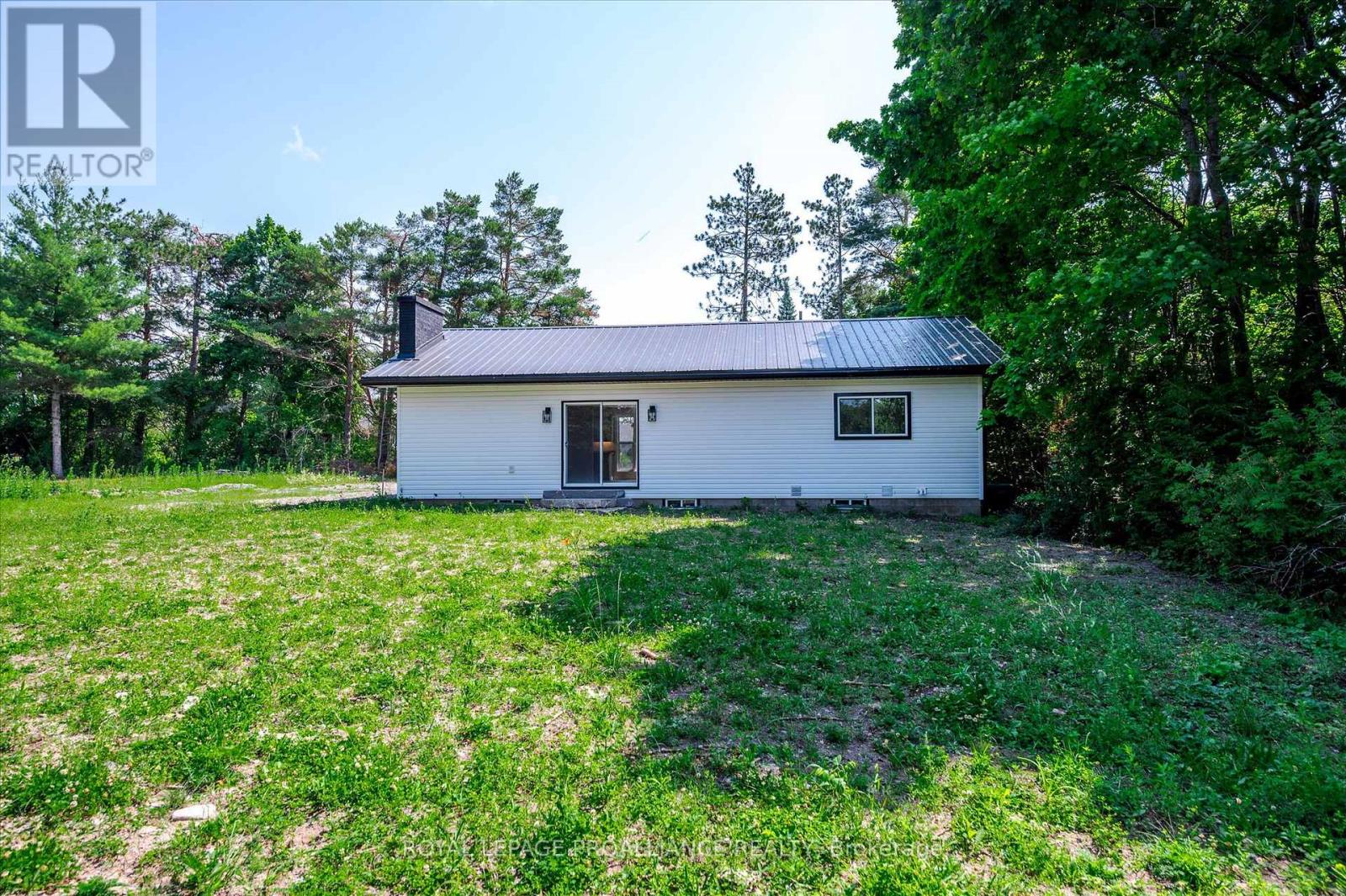 100 Reid Street, Kawartha Lakes, Ontario  K0M 1A0 - Photo 45 - X12269899