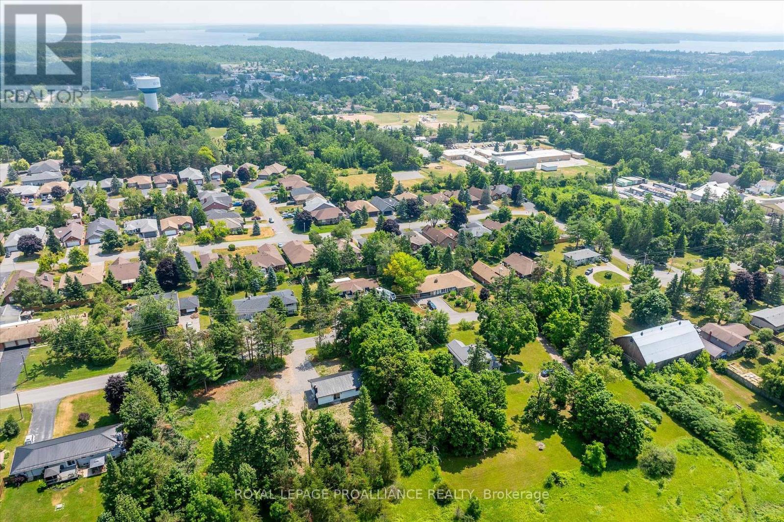 100 Reid Street, Kawartha Lakes, Ontario  K0M 1A0 - Photo 6 - X12269899