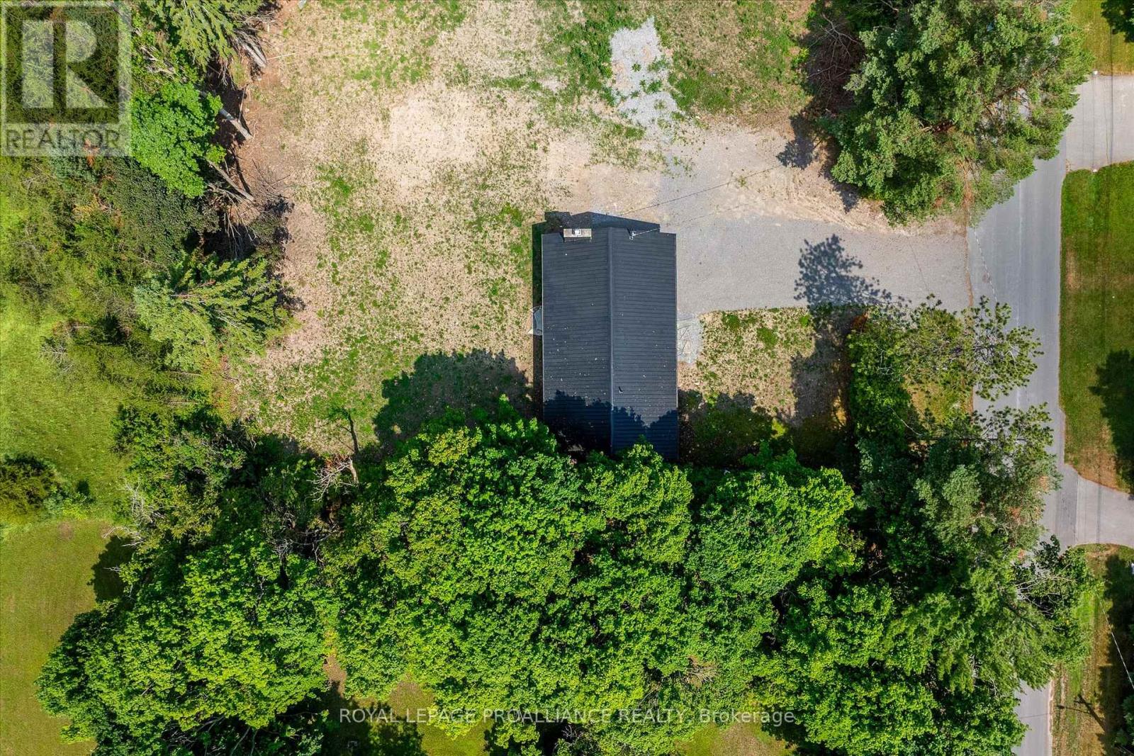 100 Reid Street, Kawartha Lakes, Ontario  K0M 1A0 - Photo 8 - X12269899