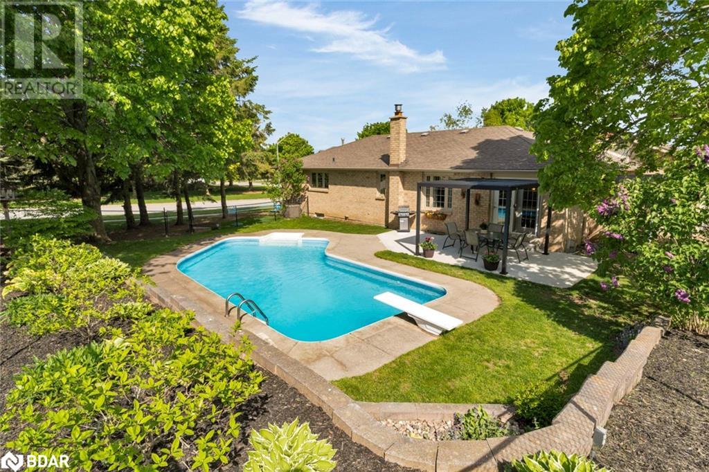 Property at 2235 MEADOWLAND Street image 3