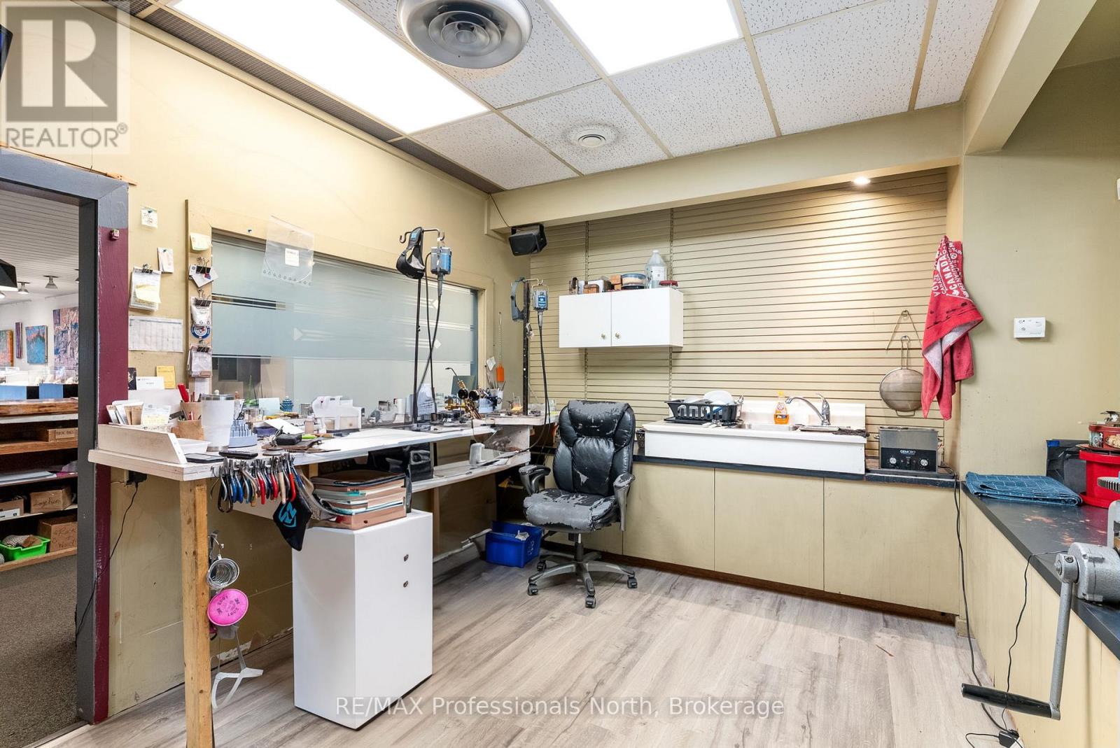 68 Main Street E, Huntsville, Ontario  P1H 2C7 - Photo 14 - X12184417