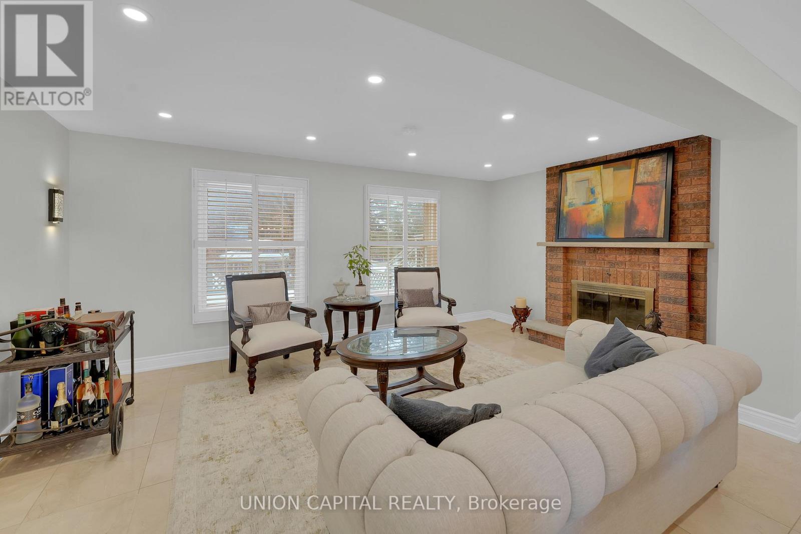 Property at 12 REESOR PLACE image 5
