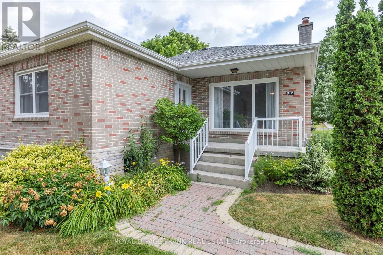 Property at 812 SCHNEIDER PLACE image 2