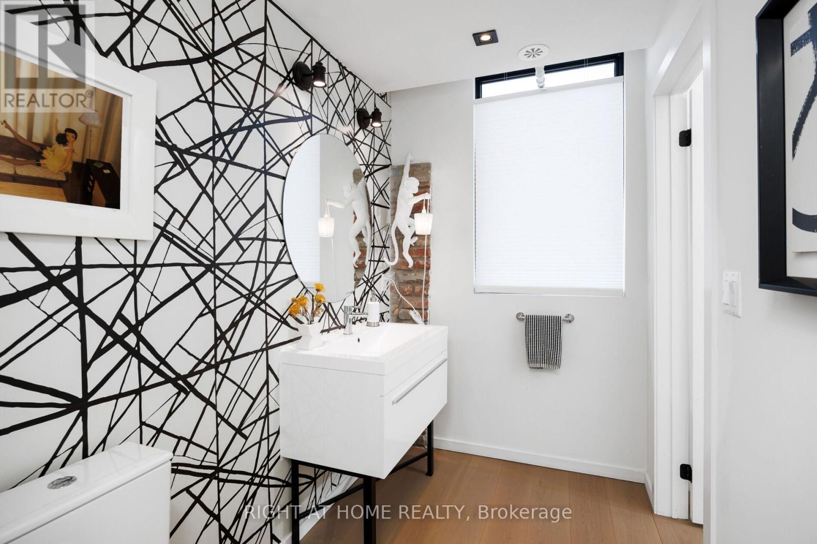 4 - 50 Bartlett Avenue, Toronto (Dovercourt-Wallace Emerson-Junction), Ontario  M6H 3E6 - Photo 8 - W12269933