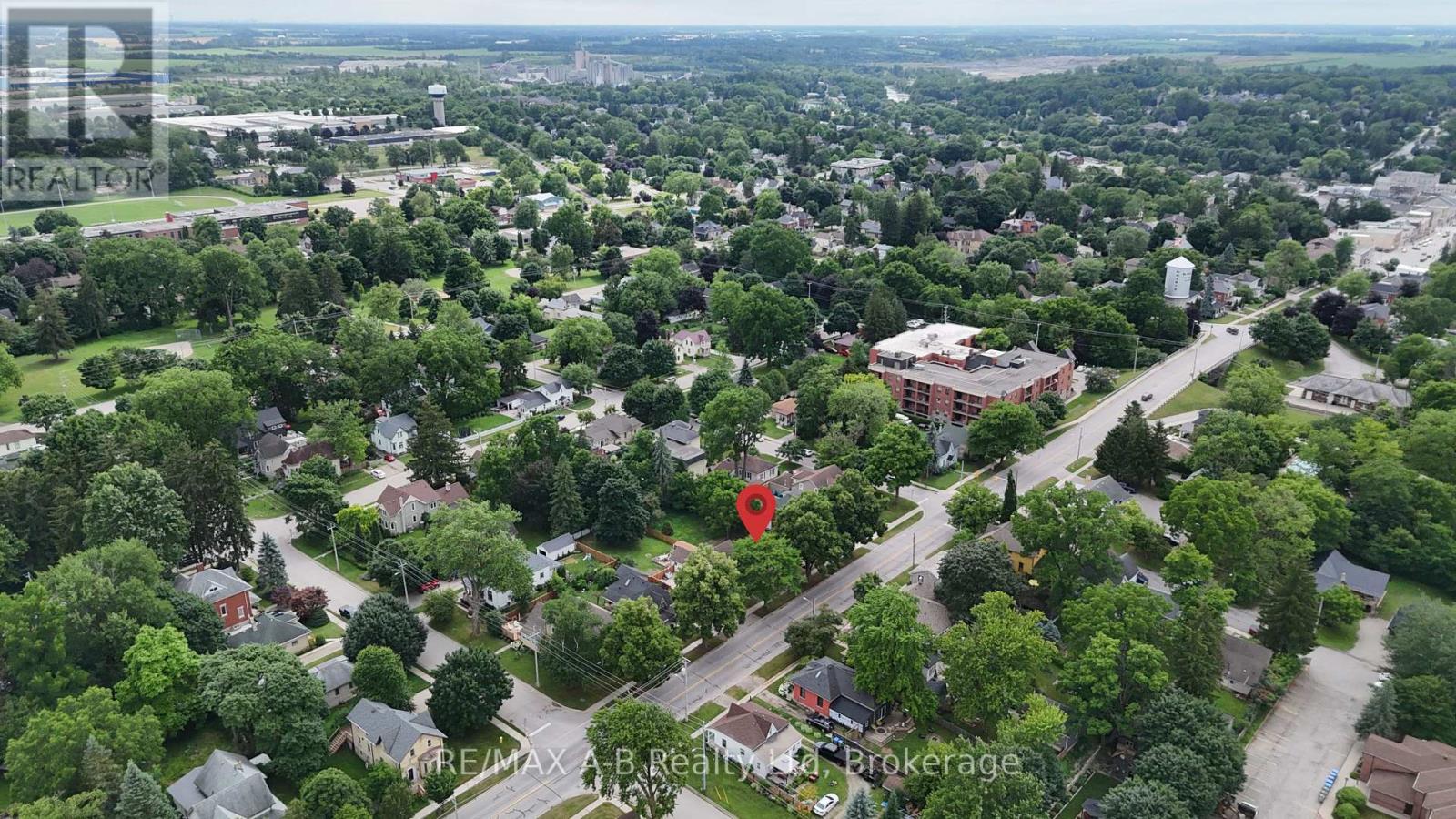 352 Queen Street E, St. Marys, Ontario  N4X 1C5 - Photo 6 - X12270106