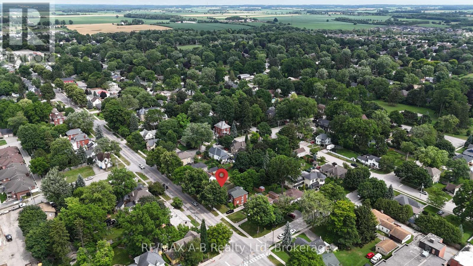 352 Queen Street E, St. Marys, Ontario  N4X 1C5 - Photo 8 - X12270106