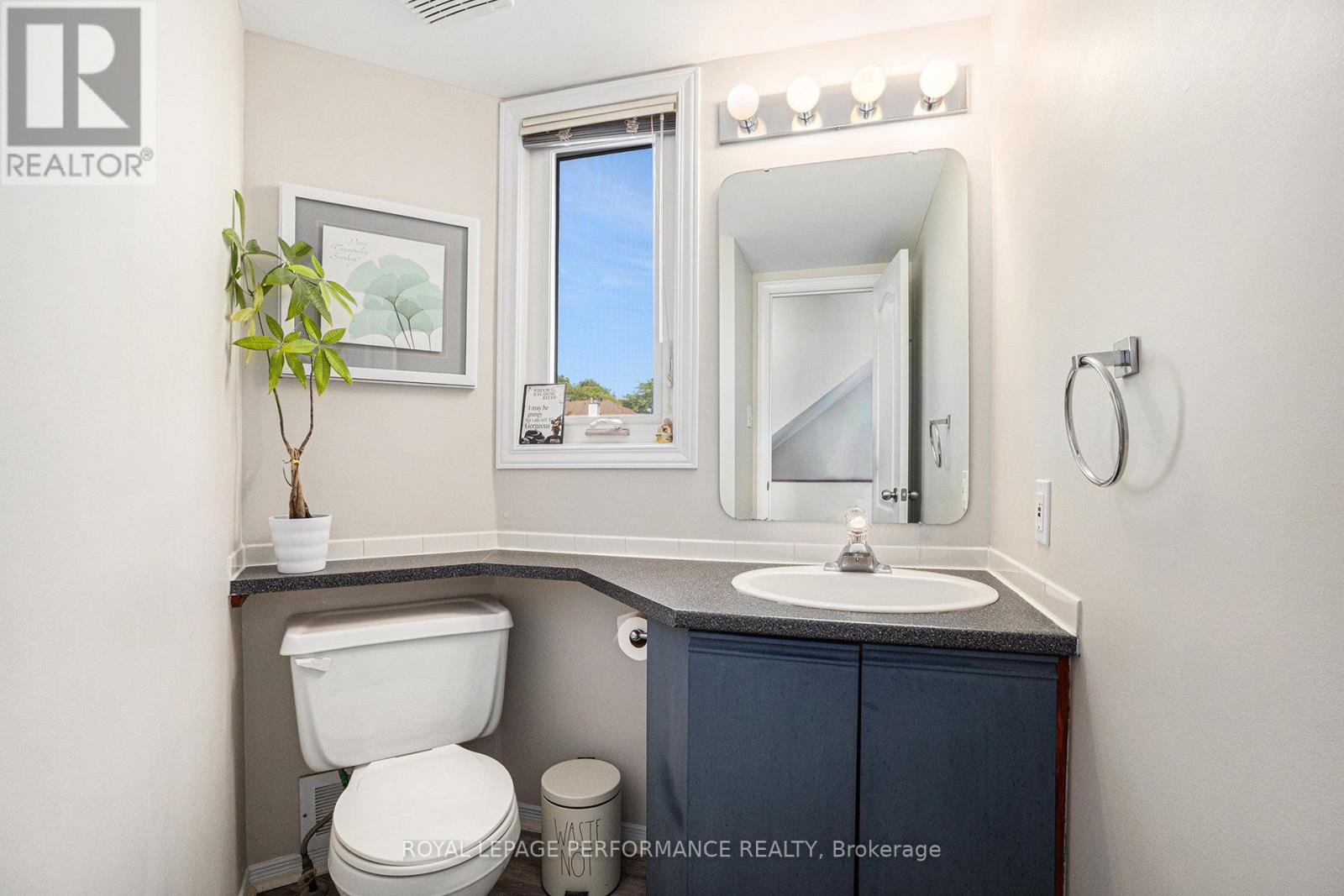 6074 Red Willow Drive, Ottawa, Ontario  K1C 7J5 - Photo 14 - X12269964