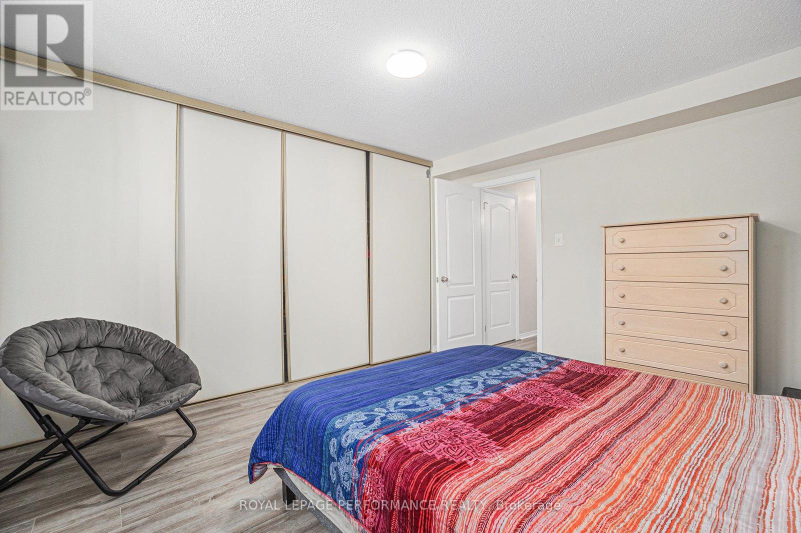 6074 Red Willow Drive, Ottawa, Ontario  K1C 7J5 - Photo 18 - X12269964