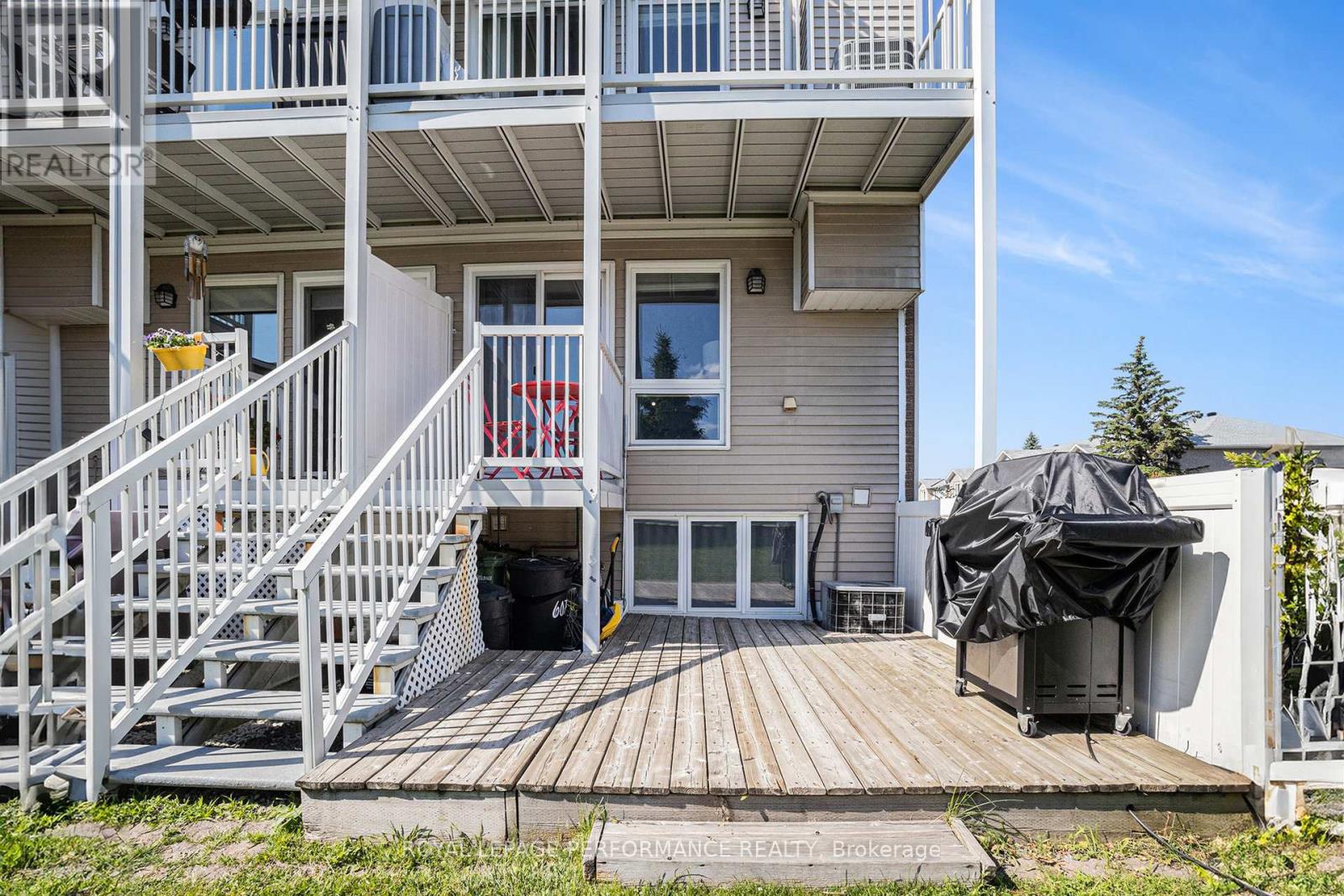 6074 Red Willow Drive, Ottawa, Ontario  K1C 7J5 - Photo 25 - X12269964