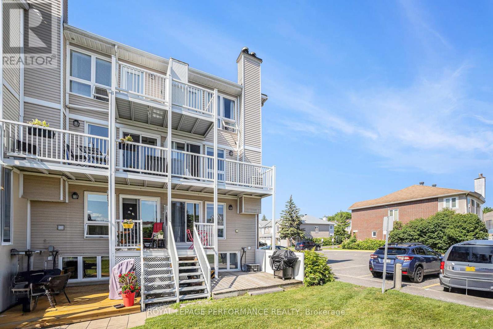 6074 Red Willow Drive, Ottawa, Ontario  K1C 7J5 - Photo 27 - X12269964