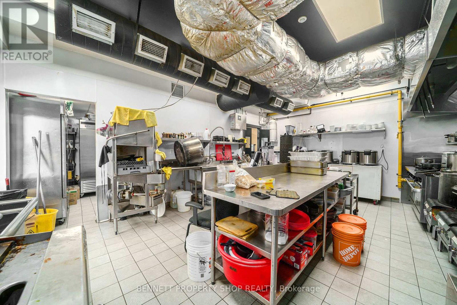 2871 St. Joseph Boulevard, Ottawa, Ontario  K1C 1G8 - Photo 11 - X12270129