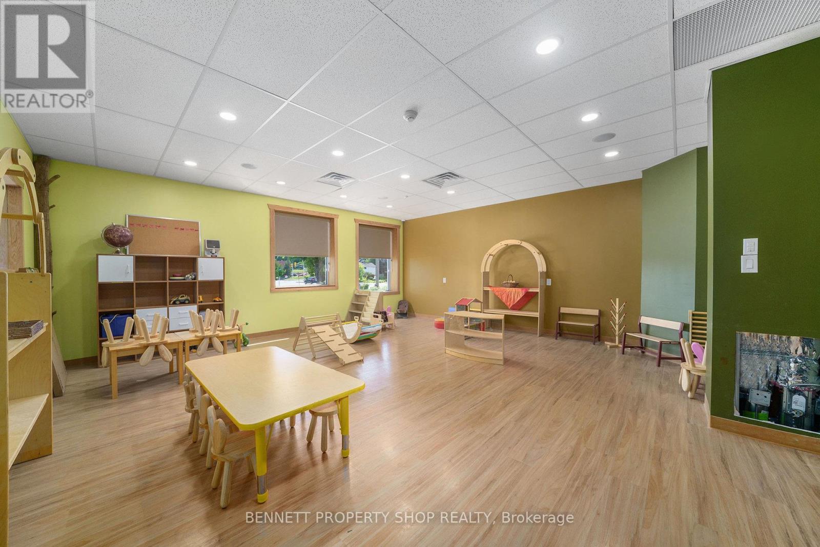 2871 St. Joseph Boulevard, Ottawa, Ontario  K1C 1G8 - Photo 16 - X12270129