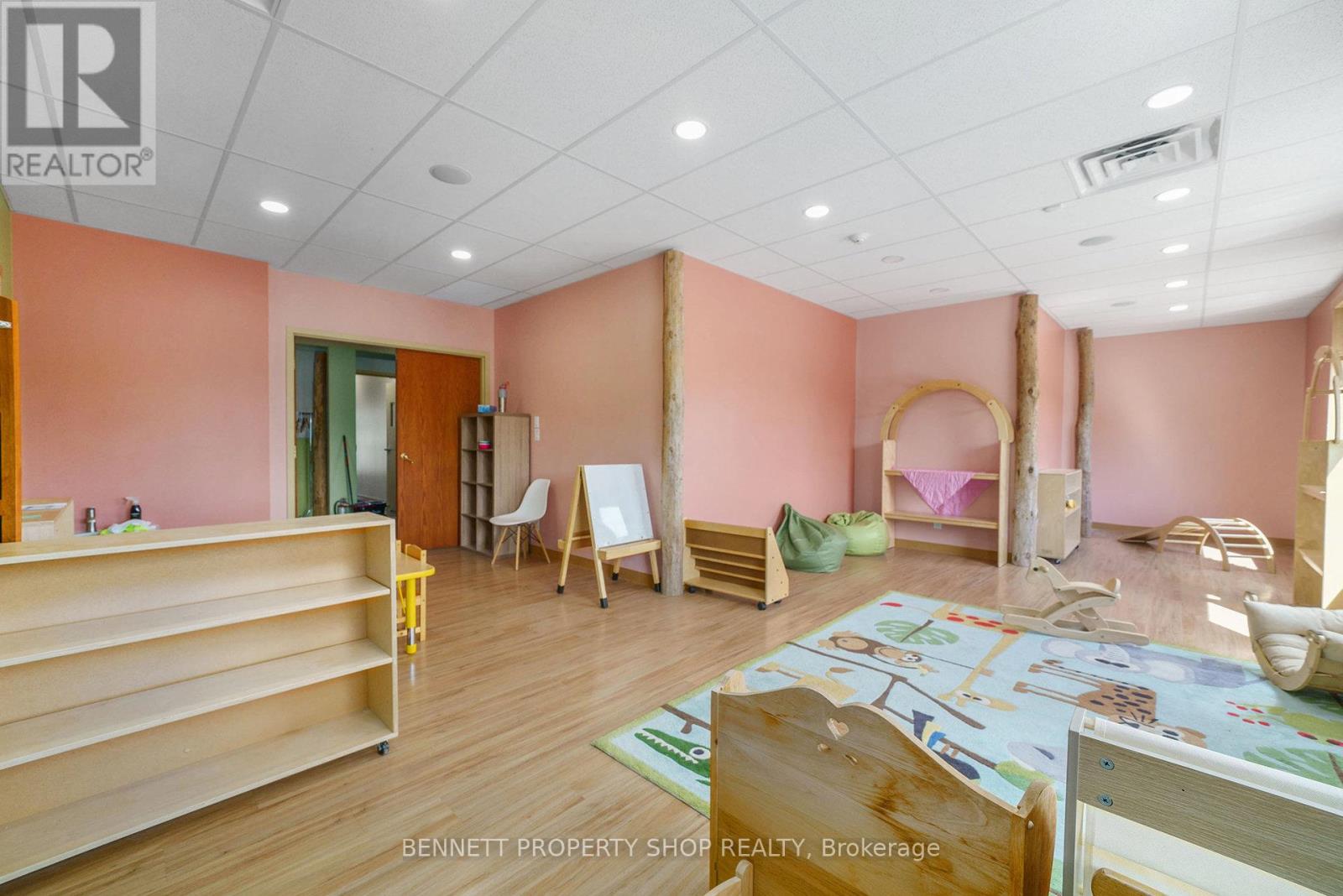 2871 St. Joseph Boulevard, Ottawa, Ontario  K1C 1G8 - Photo 19 - X12270129