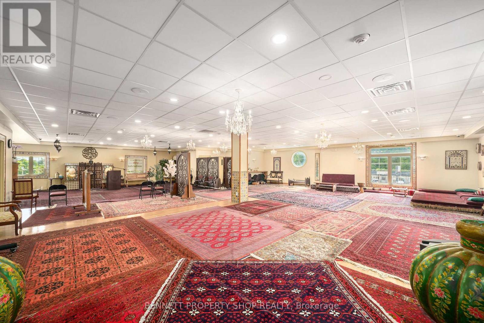 2871 St. Joseph Boulevard, Ottawa, Ontario  K1C 1G8 - Photo 2 - X12270129