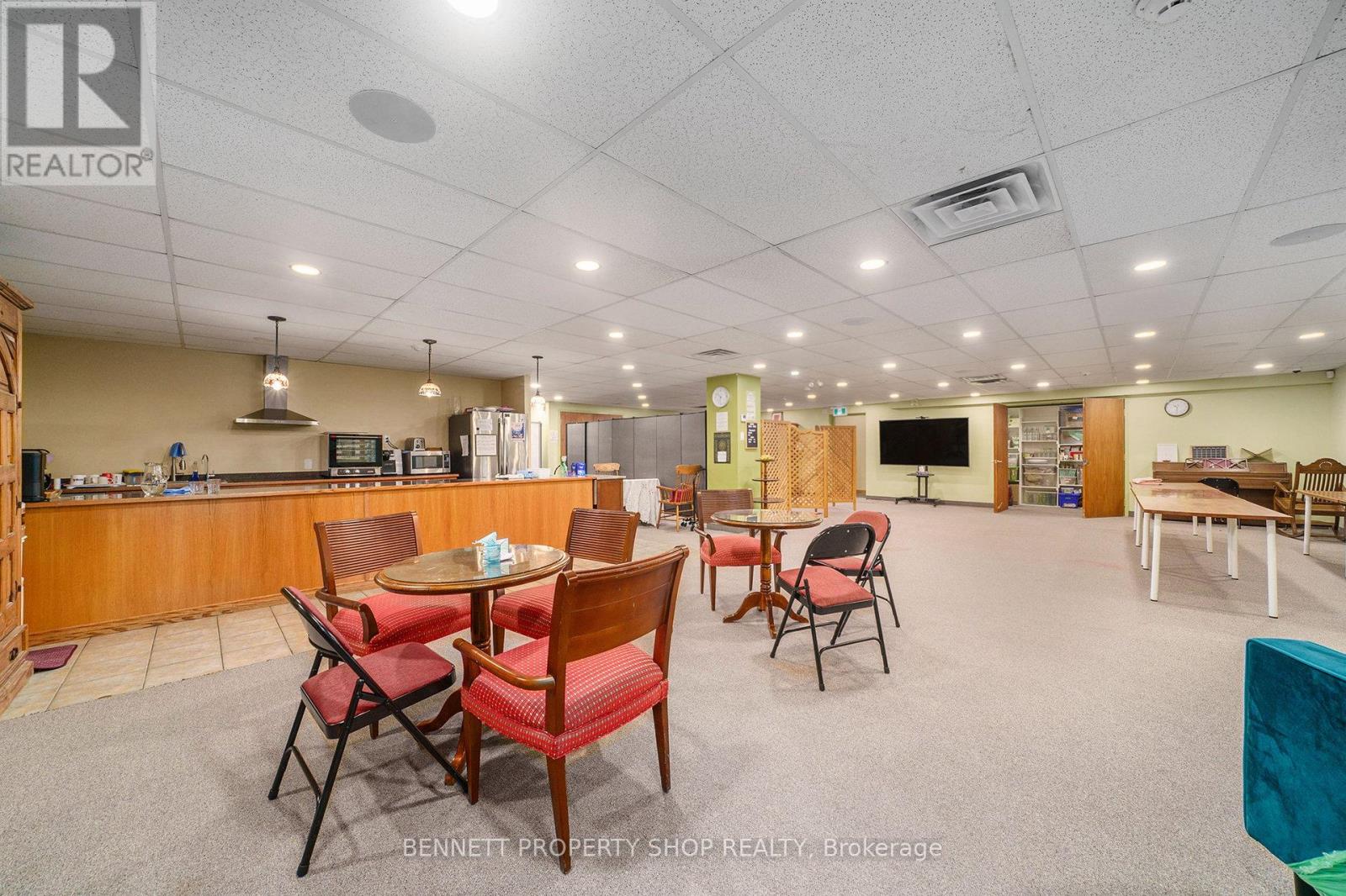 2871 St. Joseph Boulevard, Ottawa, Ontario  K1C 1G8 - Photo 25 - X12270129
