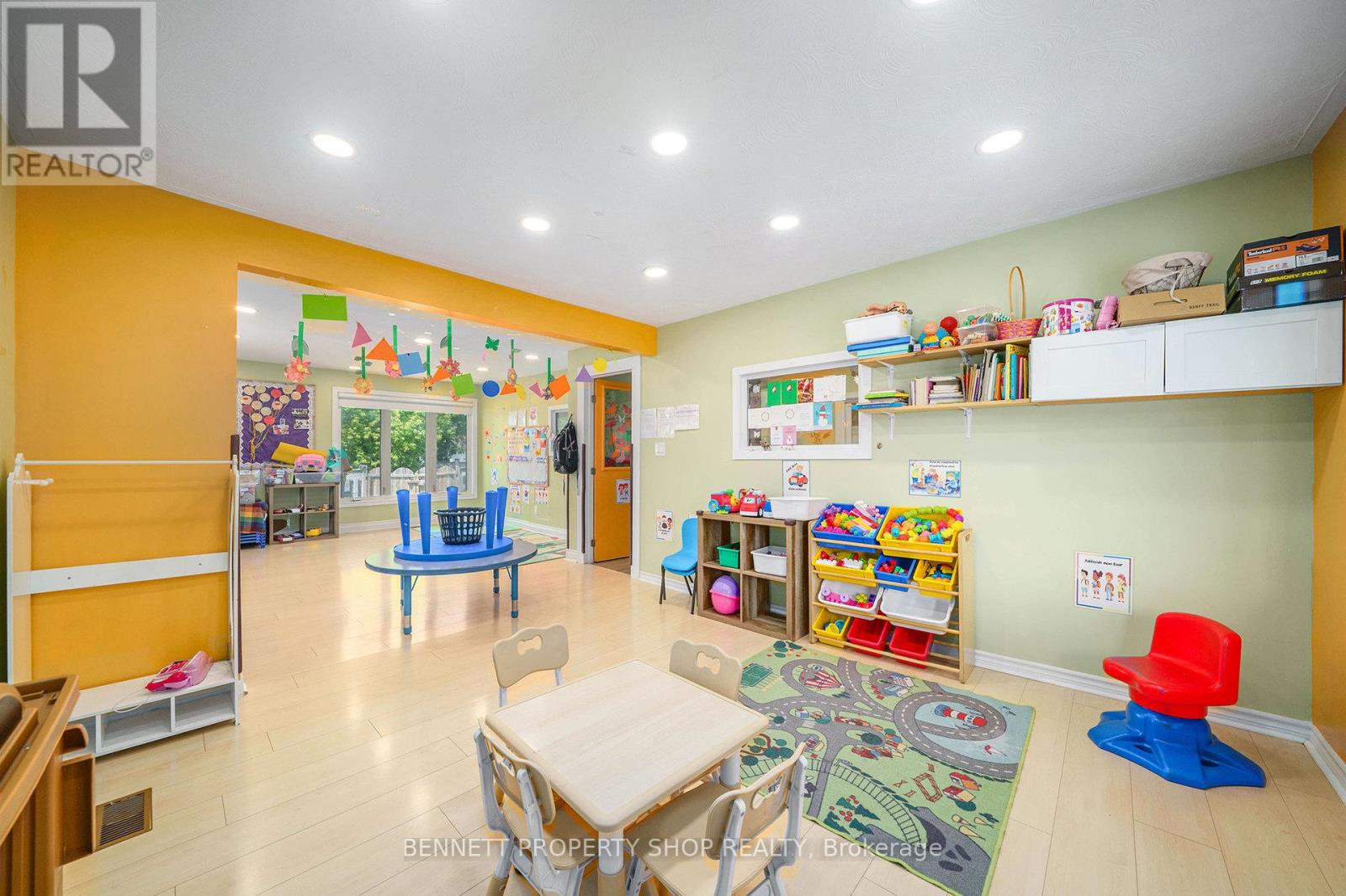 2871 St. Joseph Boulevard, Ottawa, Ontario  K1C 1G8 - Photo 28 - X12270129