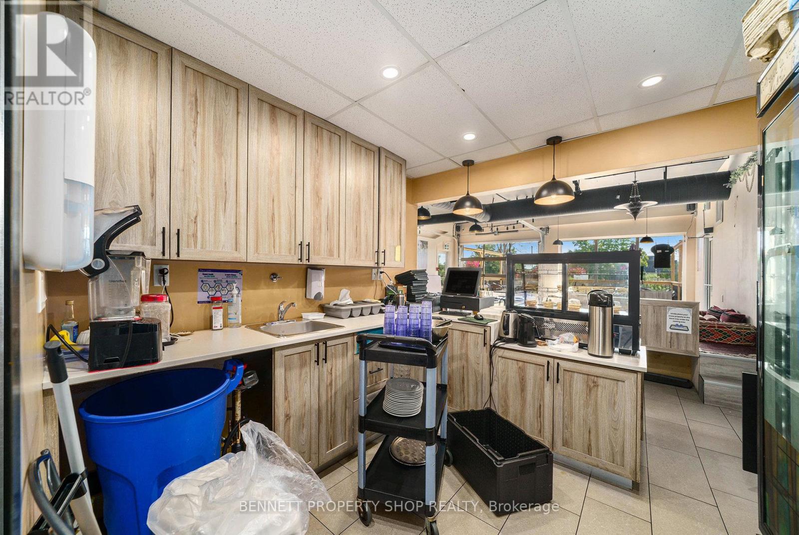 2871 St. Joseph Boulevard, Ottawa, Ontario  K1C 1G8 - Photo 7 - X12270129