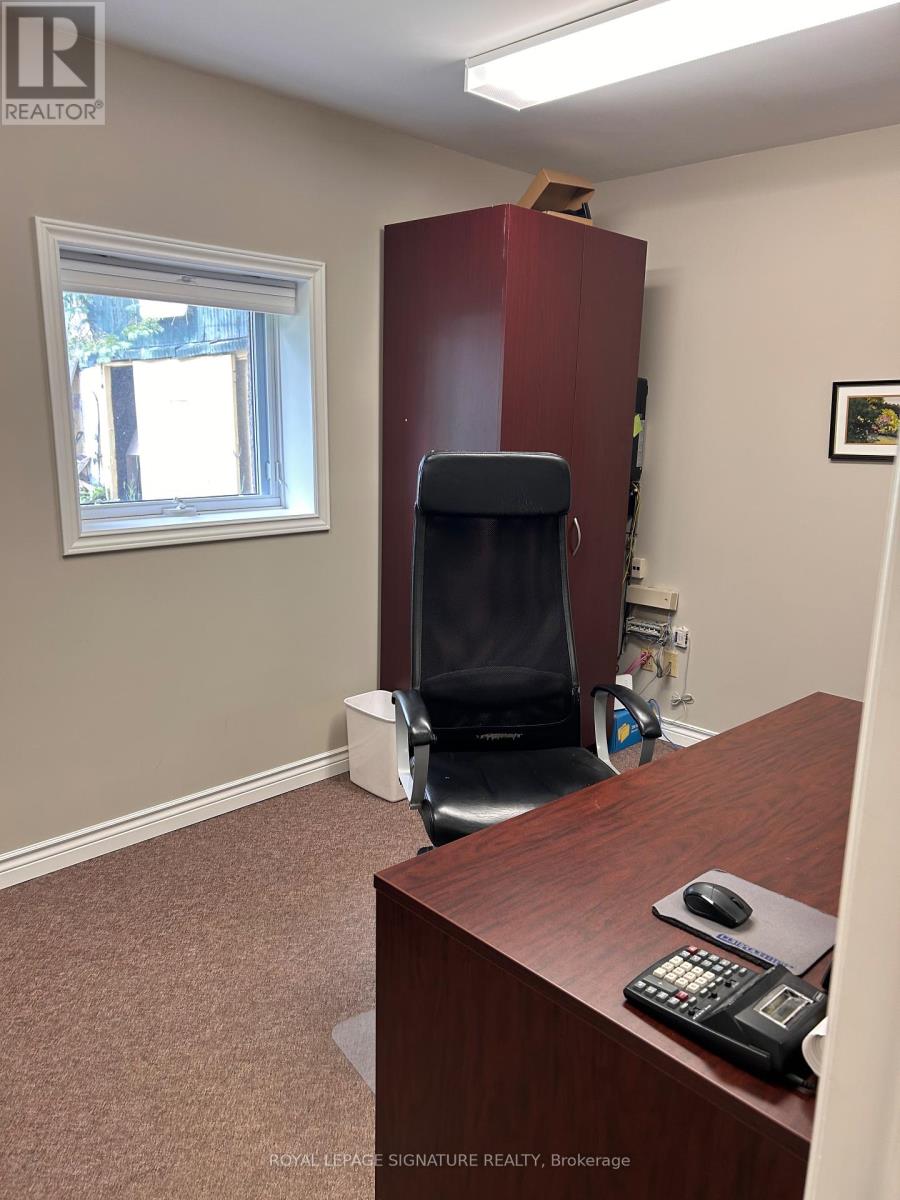 140 Bruce Street S, Blue Mountains, Ontario  N0H 2P0 - Photo 6 - X12269863