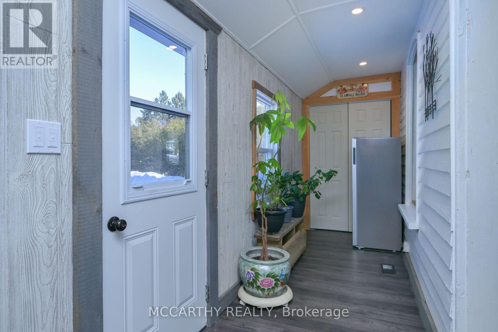 681141 260 Side Road, Melancthon, Ontario  L9V 2M7 - Photo 6 - X12269906