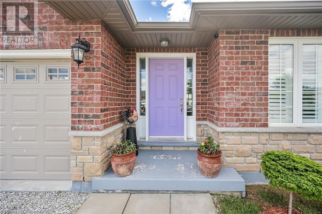 Property at 45 HELEN Drive E image 3