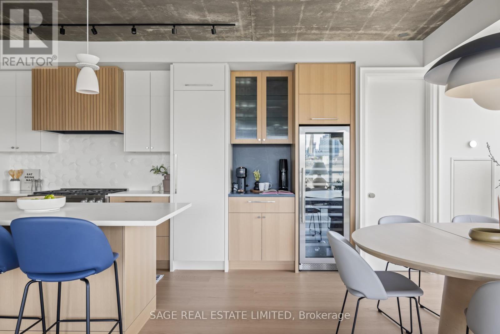 Property at 912 - 1 SHAW STREET image 4