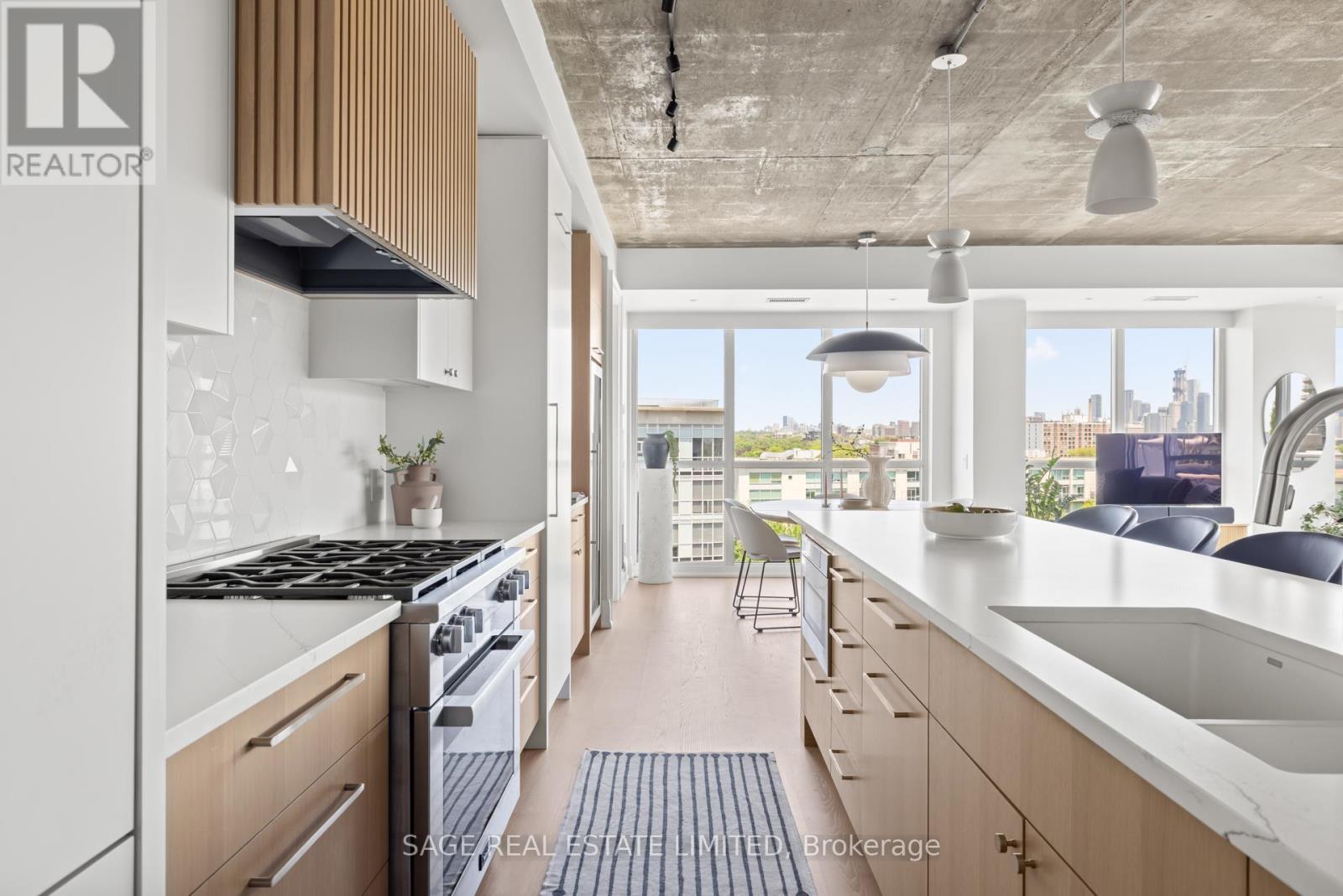 Property at 912 - 1 SHAW STREET image 5