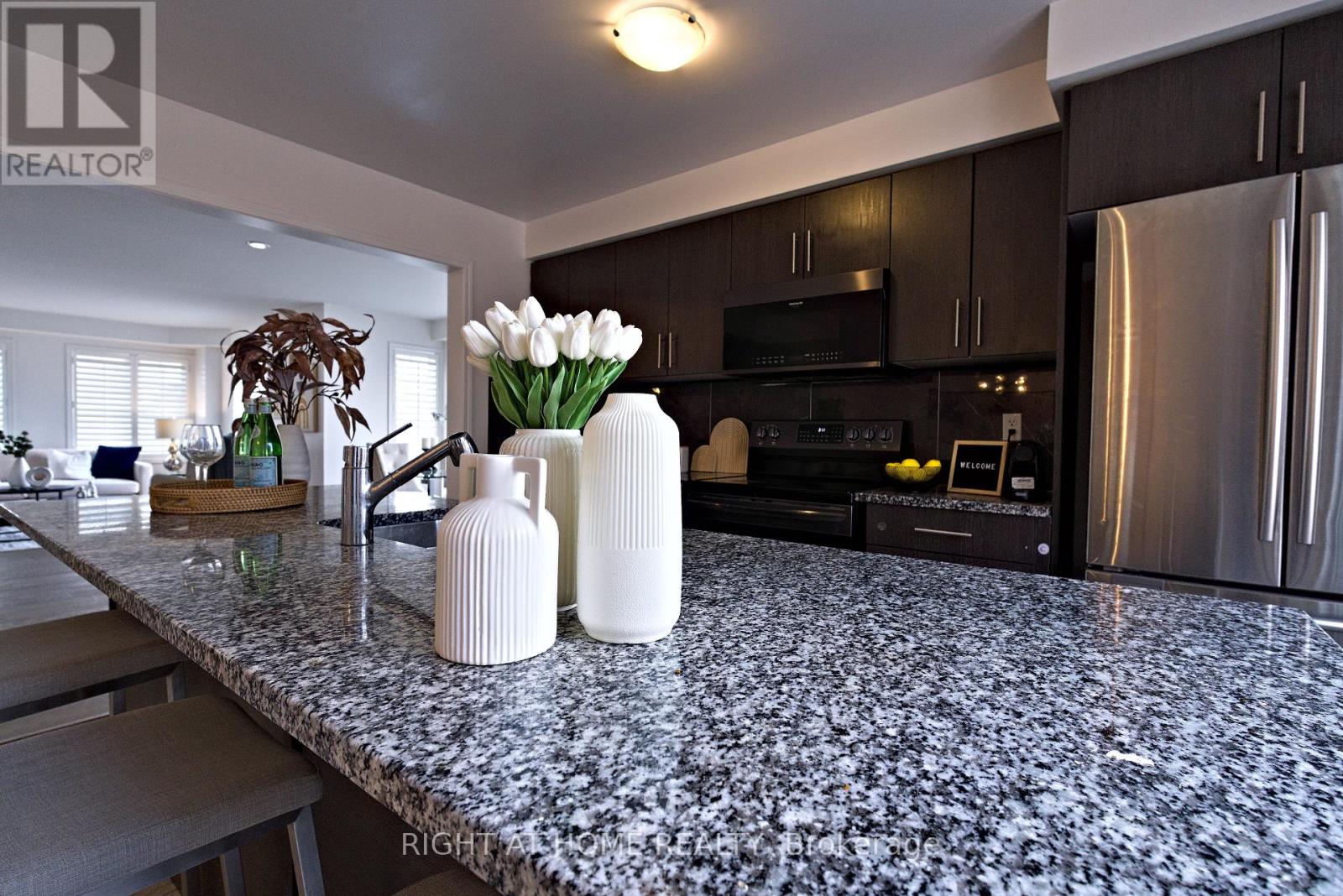 324 Britannia Avenue W, Oshawa (Windfields), Ontario  L1L 0L6 - Photo 10 - E12269971