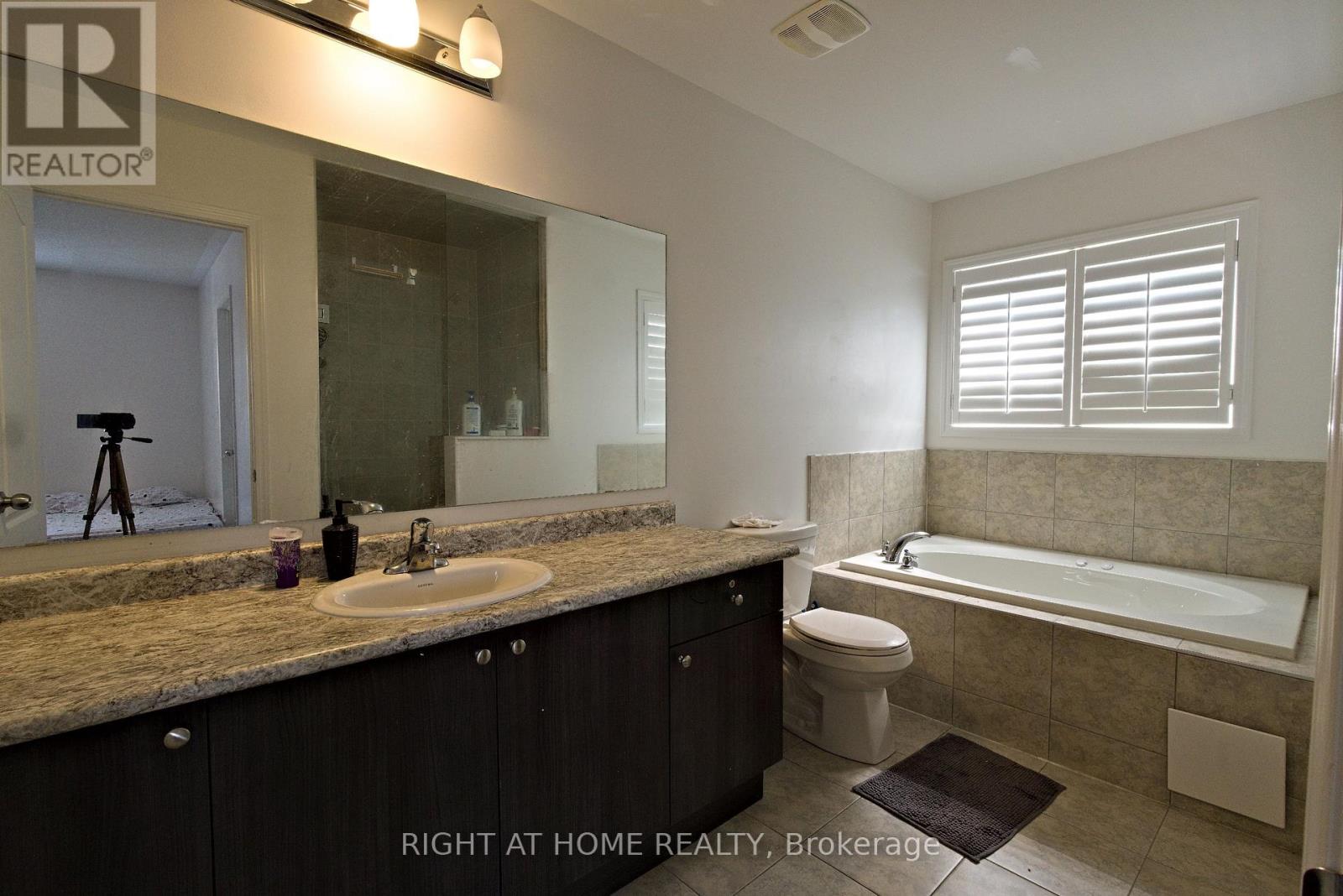 324 Britannia Avenue W, Oshawa (Windfields), Ontario  L1L 0L6 - Photo 15 - E12269971