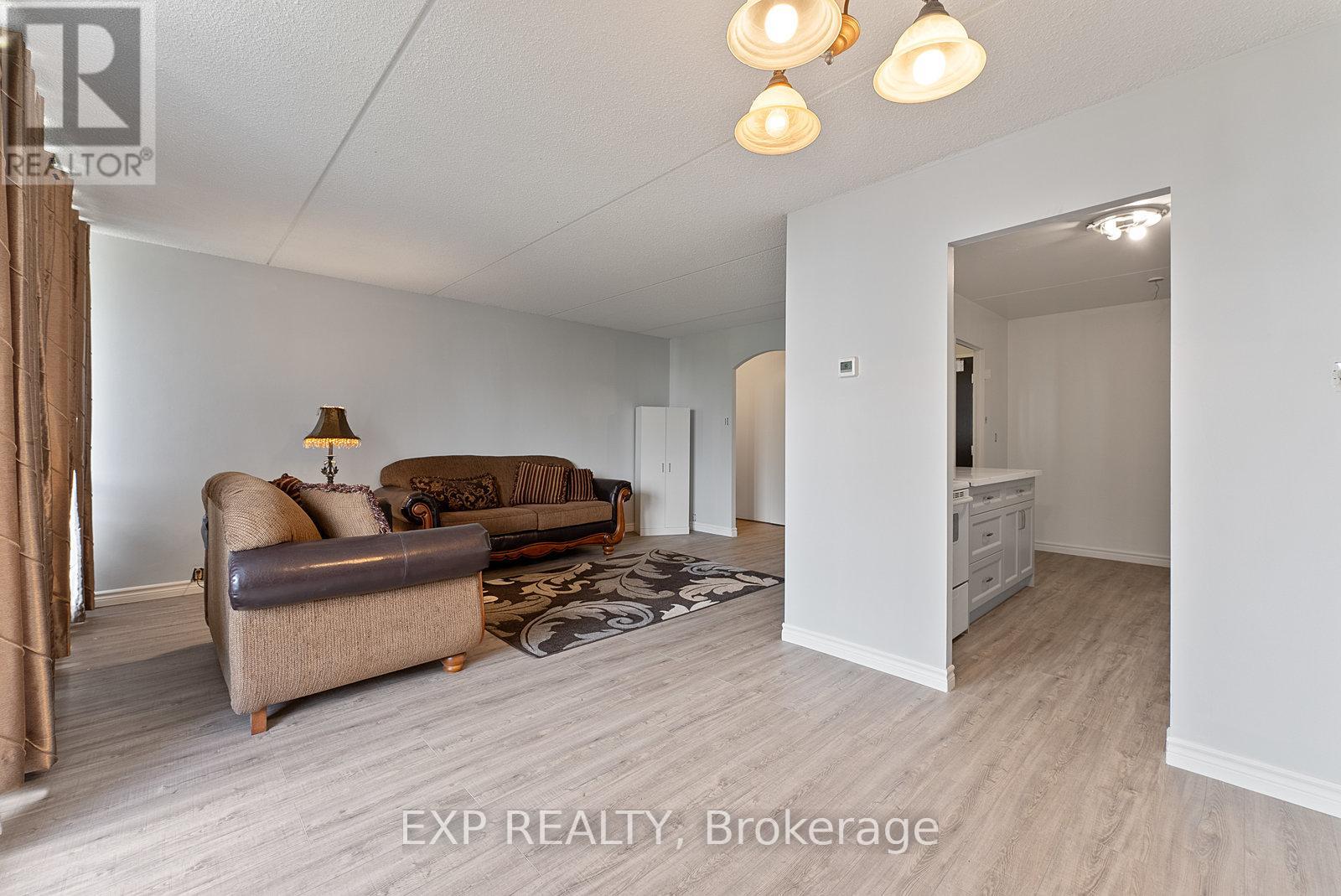 612 - 2 Glamorgan Avenue, Toronto (Dorset Park), Ontario  M1P 2M8 - Photo 12 - E12269989